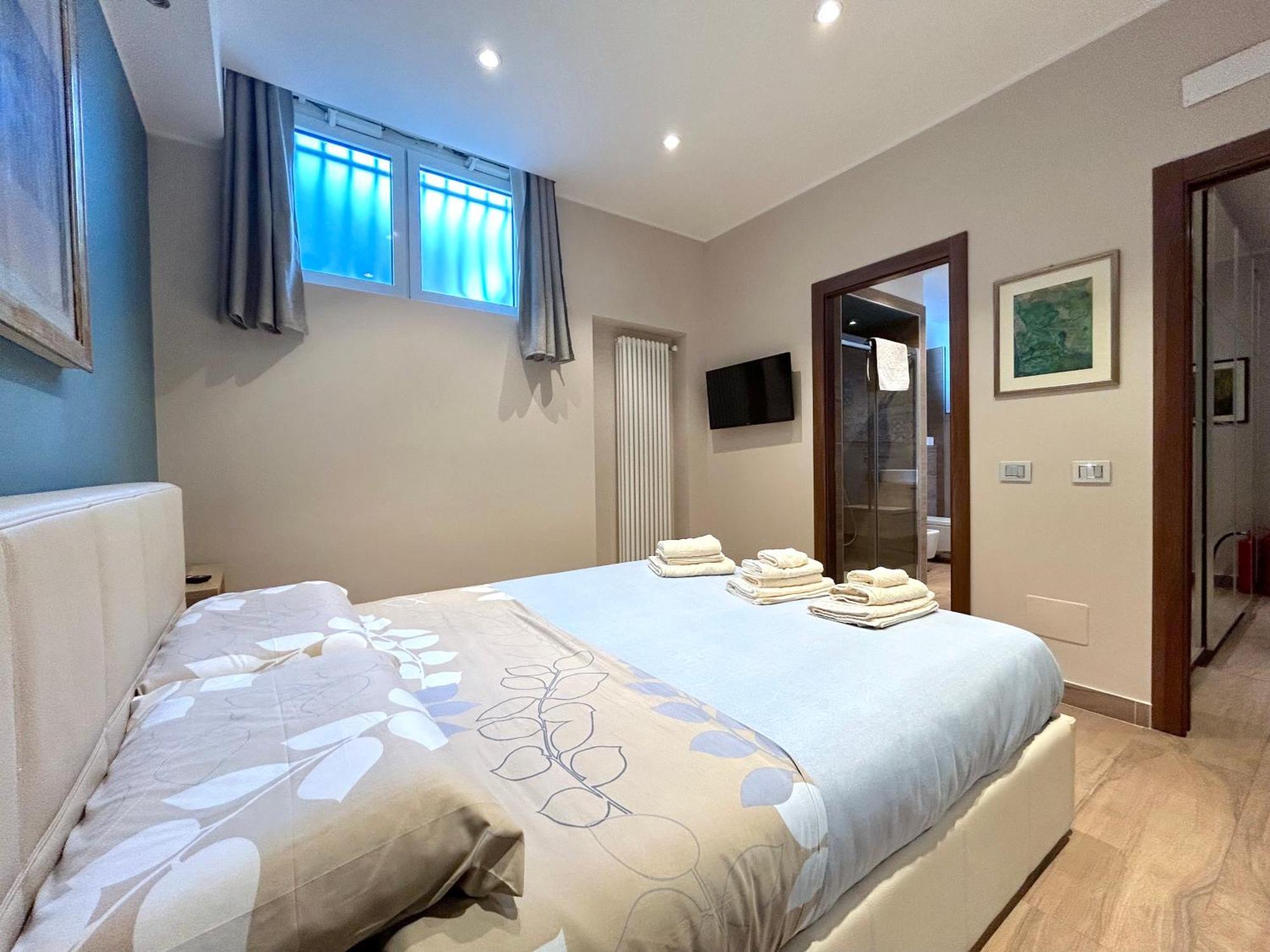 R39 Elegant With Private Parking * Milaan