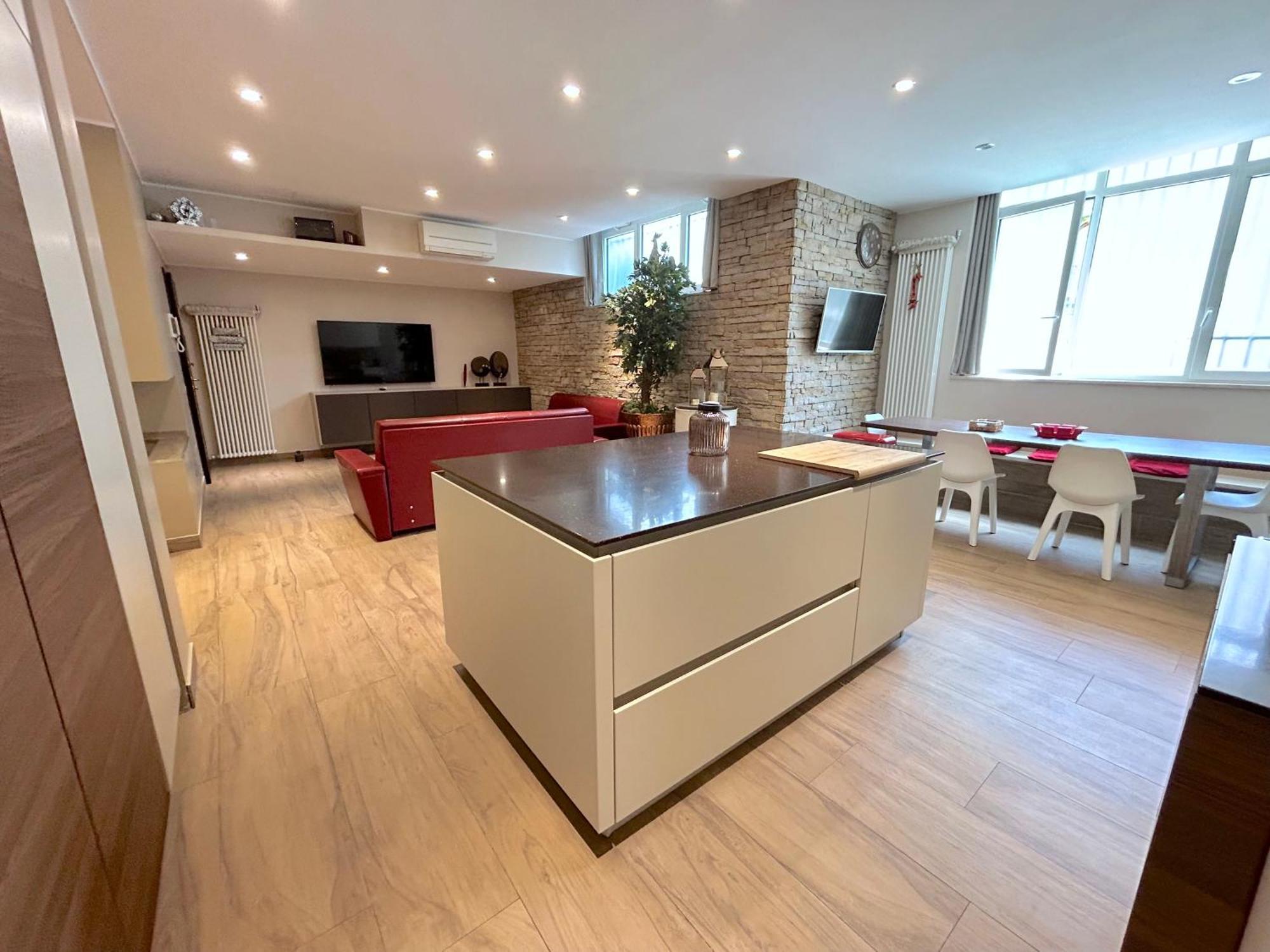 R39 Elegant With Private Parking Appartement *