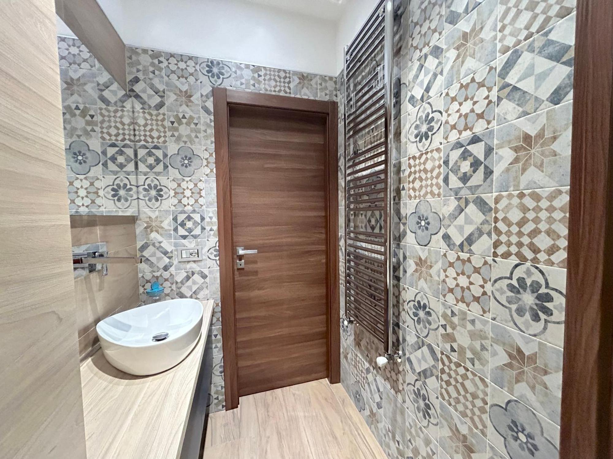 R39 Elegant With Private Parking Apartamento